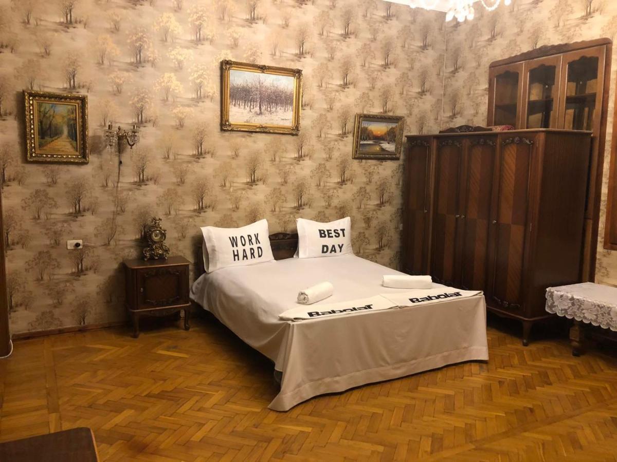 Апартаменти Квартира в самом центре Еревана Екстер'єр фото